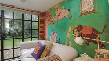 1 bedroom, individually decorated, individually furnished, free WiFi