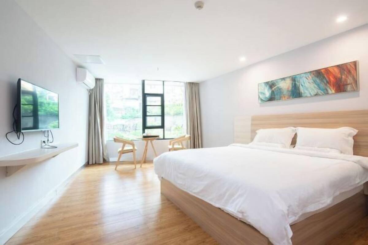 1 bedroom, free WiFi, bed sheets