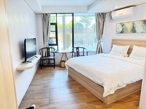 Deluxe Room, Garden View | Free WiFi, bed sheets - Zhuhai Dreamers Capsule Hotel (Zhuhai)