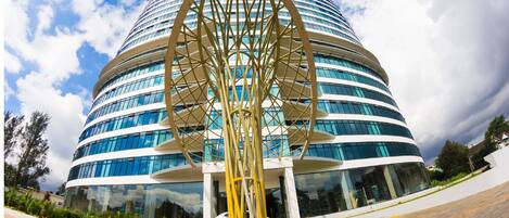 Fachada de la propiedad