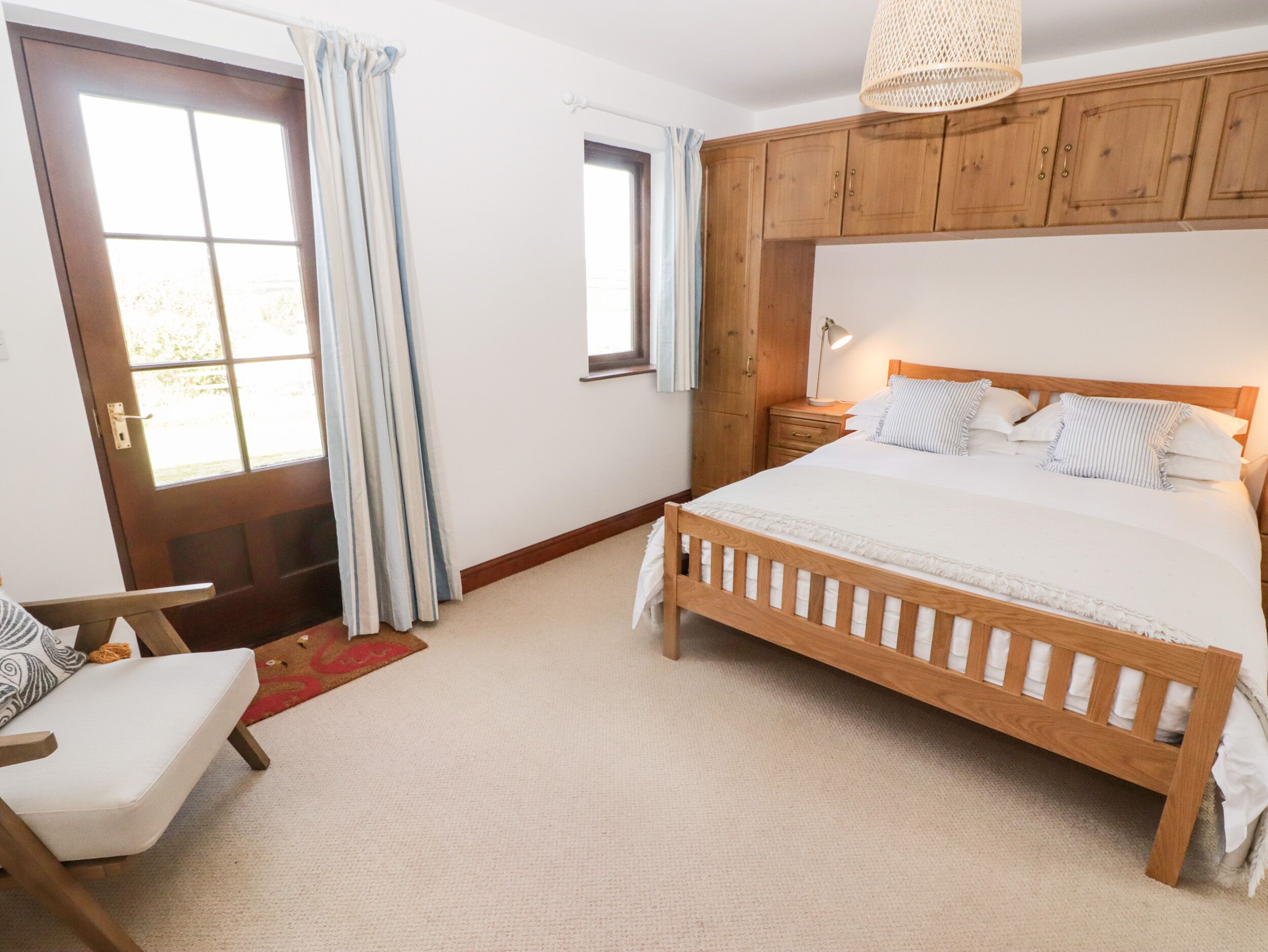 3 bedrooms, individually decorated, individually furnished, free WiFi