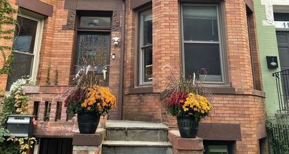 Charming & Spacious Apt in Historic Rowhouse