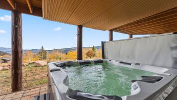 Bain à remous extérieur