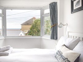 3 habitaciones, decoración personalizada y muebles diferentes 