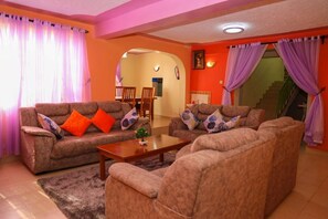 Smart TV - Vision Home stay near Nairobi Airports. (Nairobi)
