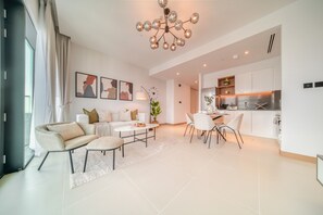 Smart TV - Charming 1BR at Vida Residences Dubai Marina by Deluxe Holiday Homes (Dubai)