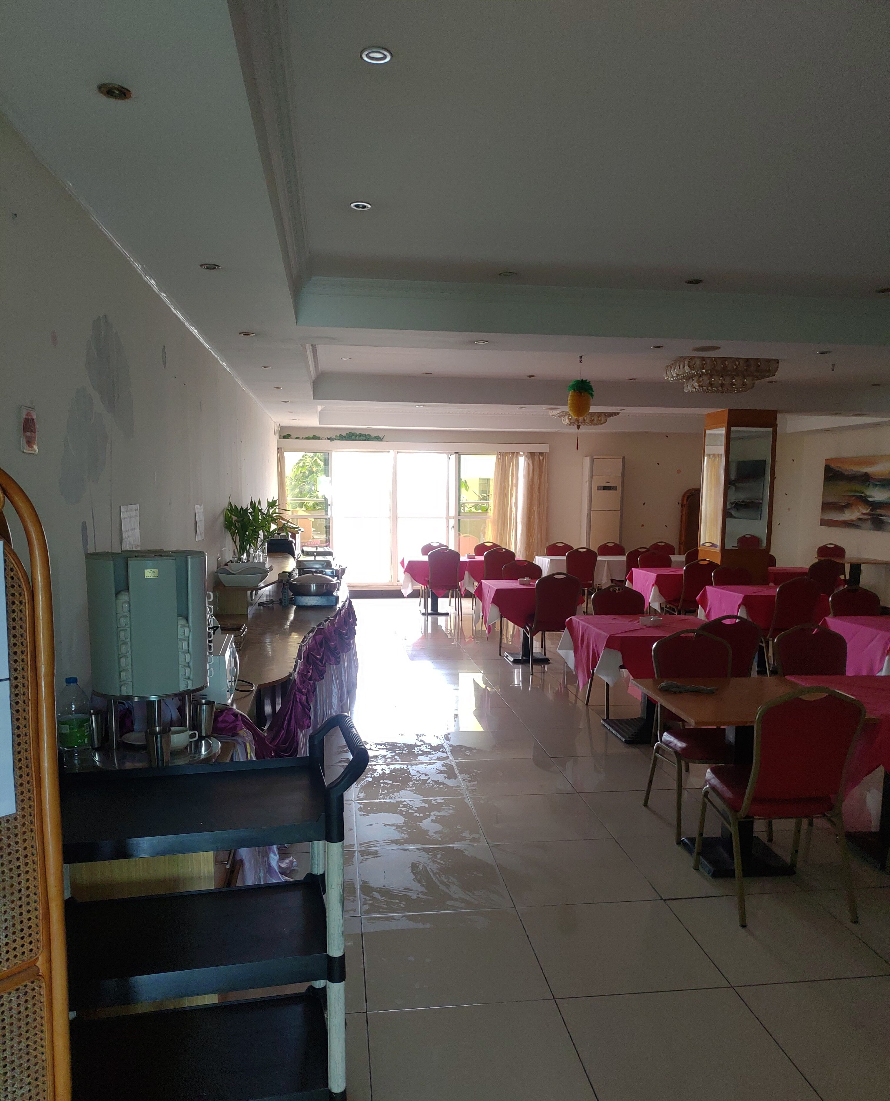 Free daily full breakfast 