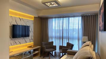 Apartment | Blackout drapes, soundproofing, iron/ironing board, WiFi (free)