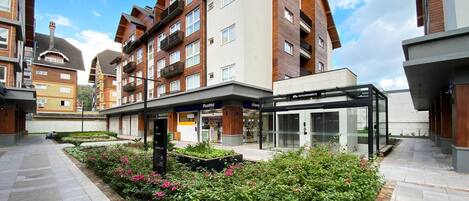 Apartment | Front of property