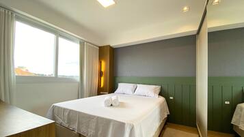 Cortinas blackout, quartos à prova de som, ferros/tábuas de passar roupa