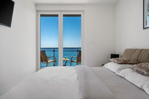 4 habitaciones, tabla de planchar con plancha, wifi y ropa de cama 