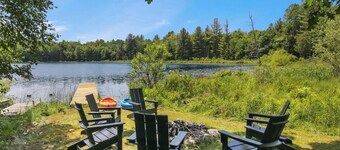 Tavi Haus: Lakefront~Kayaks~SUP~Sauna~Pool Table