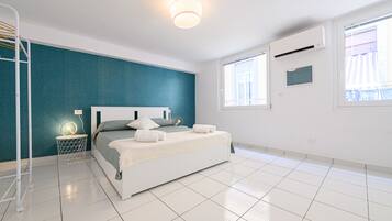 Studio | 5 bedrooms