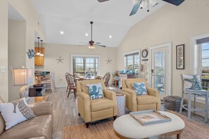 Smart TV, reproductor de DVD, libros