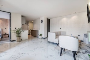 Interior - New Stylish 3BR apt AC in Laureles with fast Wifi (Medellín)