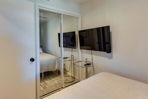 Interior - Angel Fire Condo w/ Balcony & Mountain Views! (Angel Fire)