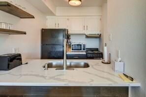 Apartment (1 Bedroom) | Interior - Angel Fire Condo w/ Balcony & Mountain Views! (Angel Fire)