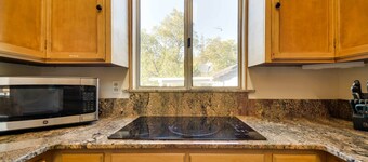 Waterfront Mariposa Vacation Rental w/ Hot Tub