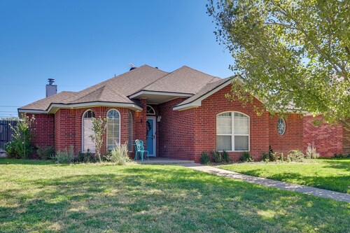 Pet-friendly Amarillo Home: 5 Mi to Downtown!