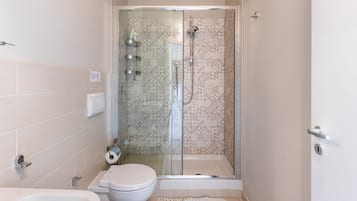 Monolocale | 3 camere