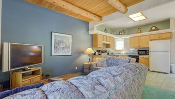 House (1 Bedroom) | Interior