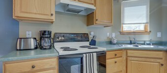 Pet-friendly Mountain Cabin in Taos County!