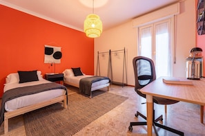 2 chambres, fer et planche Ă repasser, Wi-Fi gratuit, draps fournis