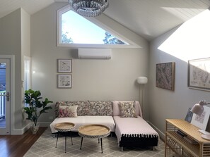 Smart TV, books - Gorgeous Villa Starbright guesthouse opp Berry Showground in heart of town (Berry)