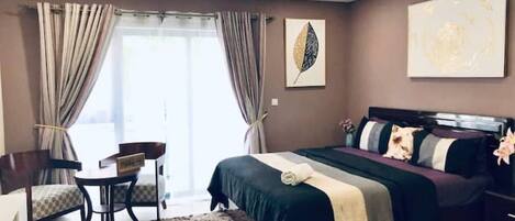 1 多间卧室、熨斗/熨衣板、WiFi、床单