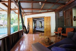 Interior - Casa Achè al Lado del Parque Nacional Cahuita (Cahuita)