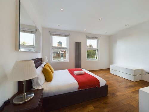 Luxury 4 Bed 2 Bath Westminister Big Ben 