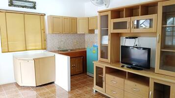 Standard Double Room | Living area | 32-inch LCD TV with cable channels