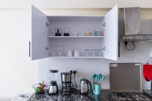Căn hộ Elite | Bếp riêng | Tủ lạnh, lò vi sóng, dụng cụ nấu nướng/bát dĩa/dao nĩa 