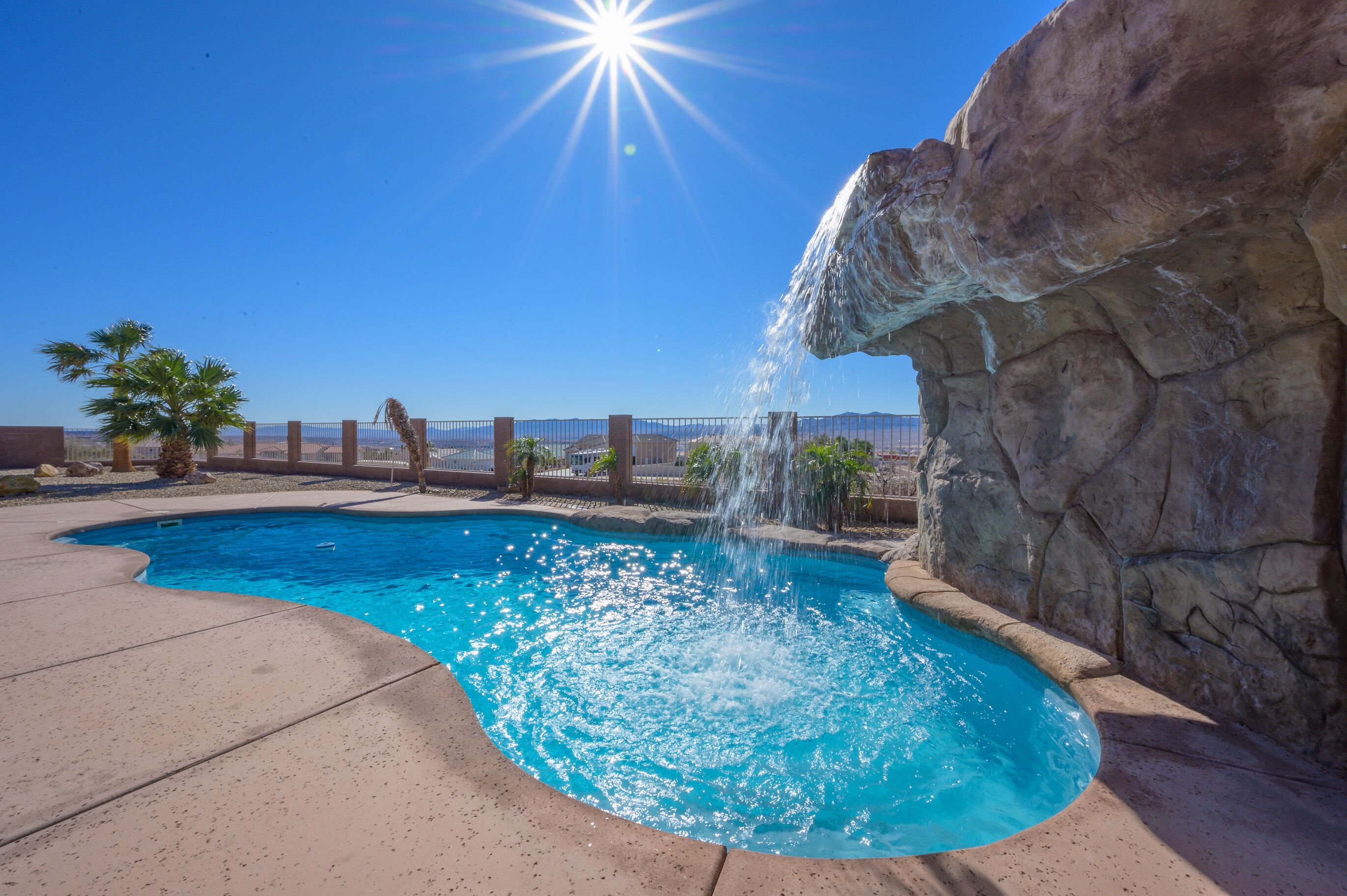 Superb Pool Home w/Grotto, Spa & Waterfall