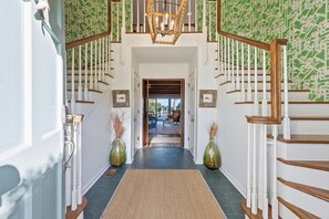 Interior - Couldn't Be Better Spacious ocean front 5 bedroom home in DeBordieu Colony! (Georgetown)