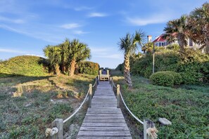 Property grounds - Couldn't Be Better Spacious ocean front 5 bedroom home in DeBordieu Colony! (Georgetown)