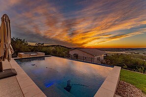 Pool - Relax, Play & Savor Lake Travis in a Renovated Home with Premium Hospitality (Lago Vista)