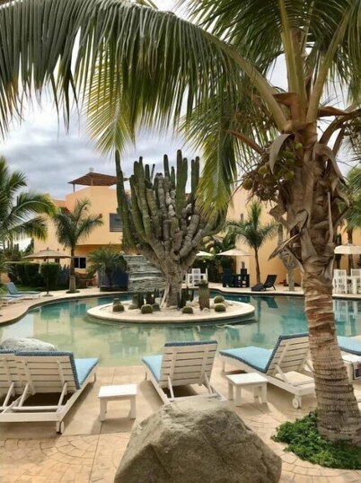 3AP Beachy 1 bedroom 1 Bath Pool Lrg Patio
