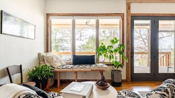 TV connectée, livres, chaßne hi-fi