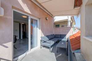 Apartment | Balcony - Apartment with terrace Filipovic (Split)