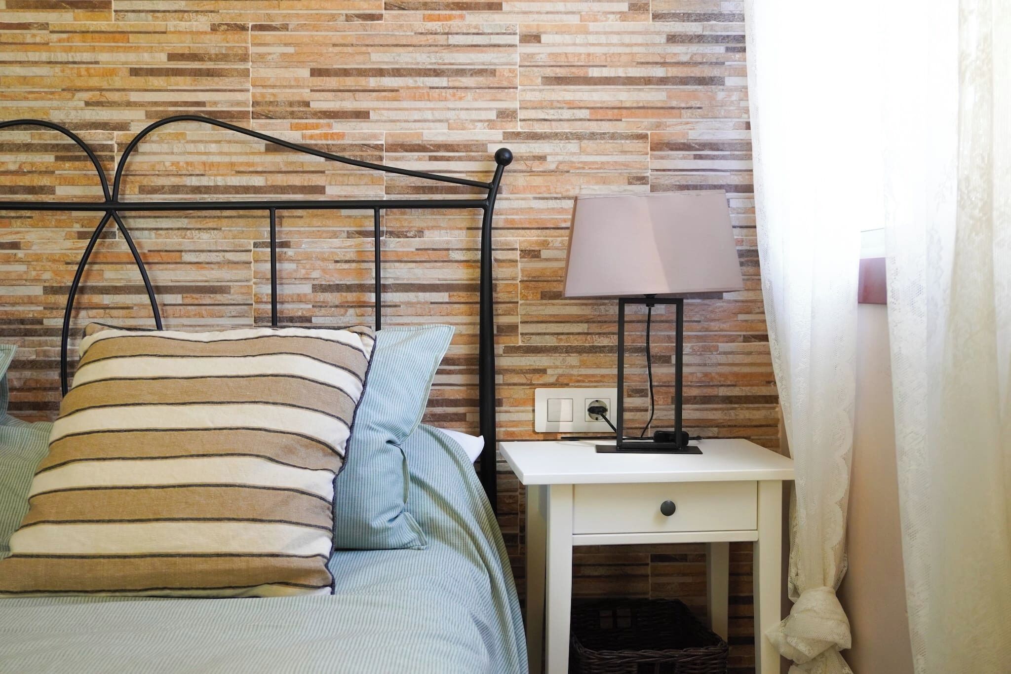 2 chambres, fer et planche à repasser, Wi-Fi gratuit, draps fournis