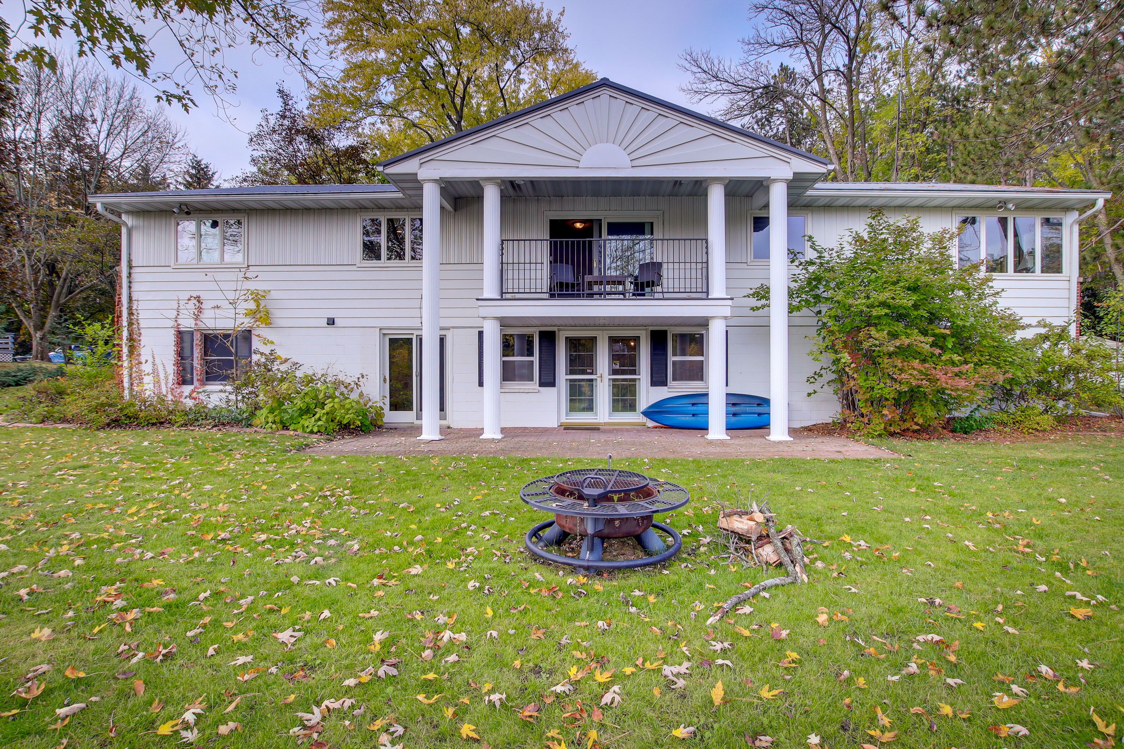 Charming Clintonville Retreat - Relax & Kayak!