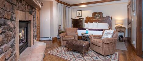 Condo, 1 Bedroom | Living area