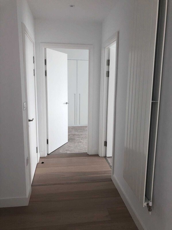 Appartamento, 2 letti queen | Interni