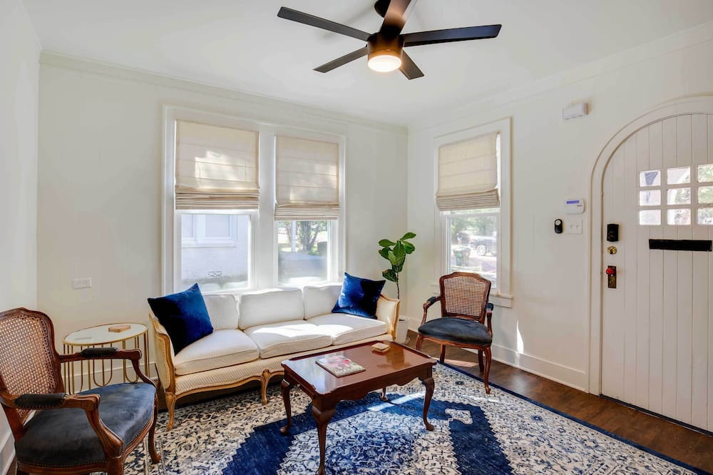 Walkable Tyler House w/ Deck: 1/2 Mi to Downtown! - Tyler, TX