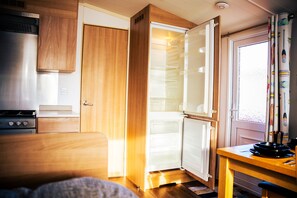 Cabin | Interior - Captivating 6-person Caravan in Rhyl (Rhyl)