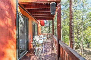 House (3 Bedrooms) | Interior - Peaceful Pinetop-lakeside Cabin w/ 4 Decks! (Lakeside)