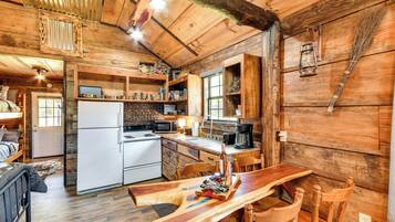 Apartment (0 Bedroom) | Interior