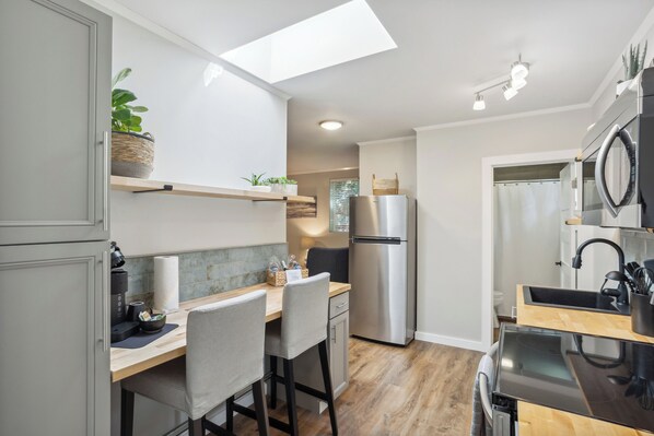 Apartment (0 Bedroom) | Interior - Pet-friendly Kent Vacation Rental, Walk to Lake! (Covington)