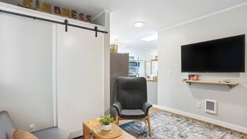 Apartment (0 Bedroom) | Interior
